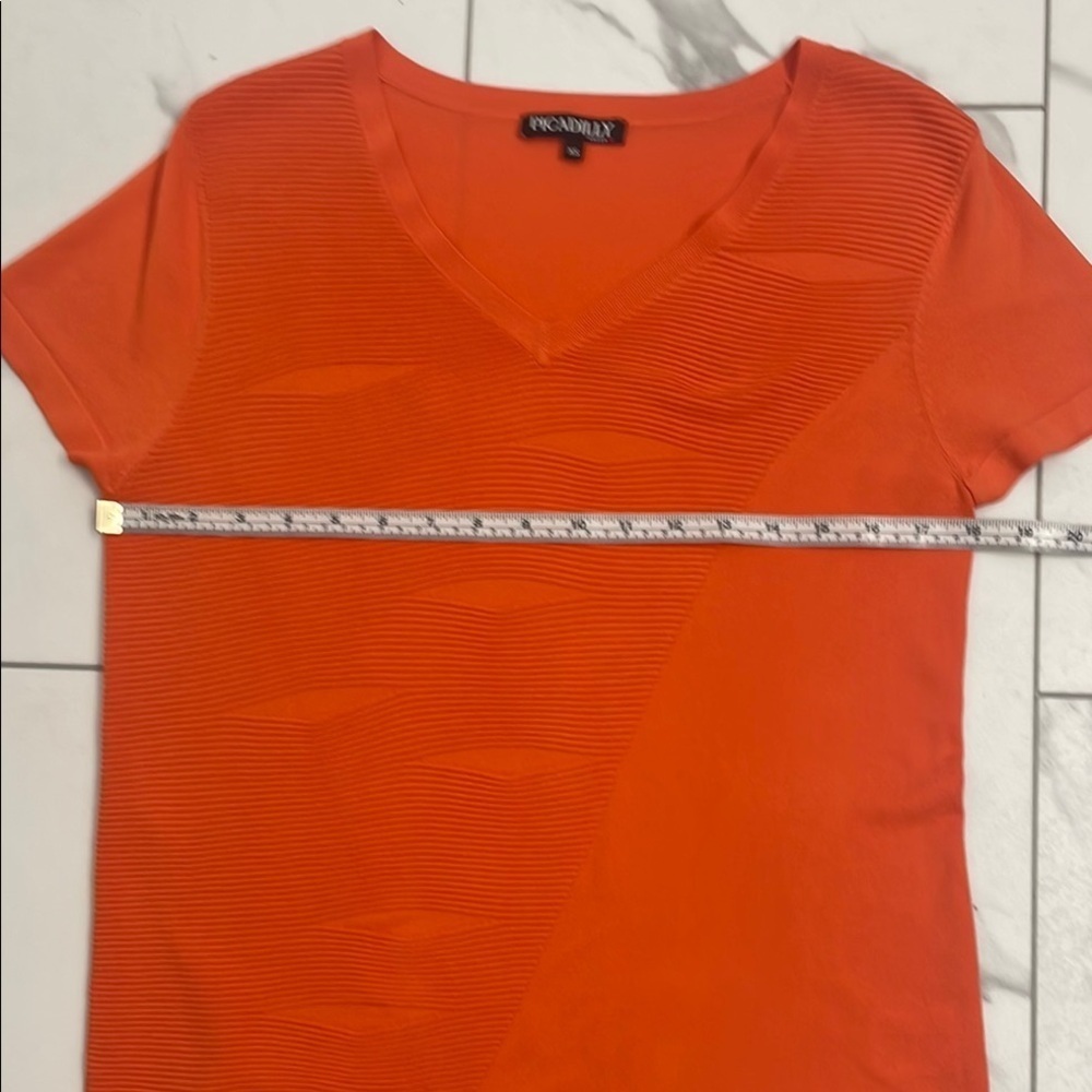 Piccadilly Canada Classic Orange V-Neck Short Sleeve Light Sweater Size XSmall - Picture 8 of 10